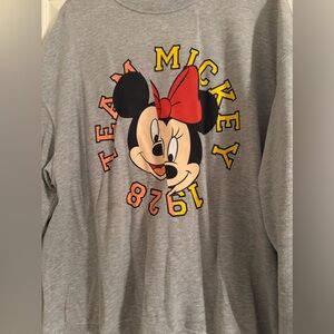 💜H&M Disney Mickey and Minnie long sleeve shirt size large